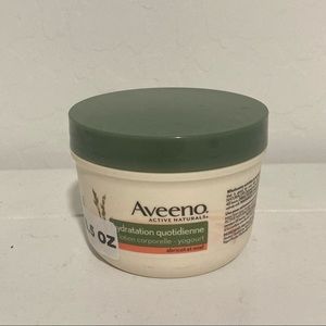Aveeno Daily Yogurt Apricot and Honey Body Lotion
